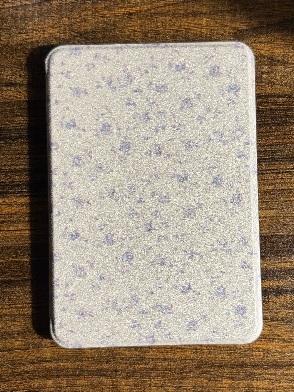 Kindle basic Case- Light Floral Pattern -